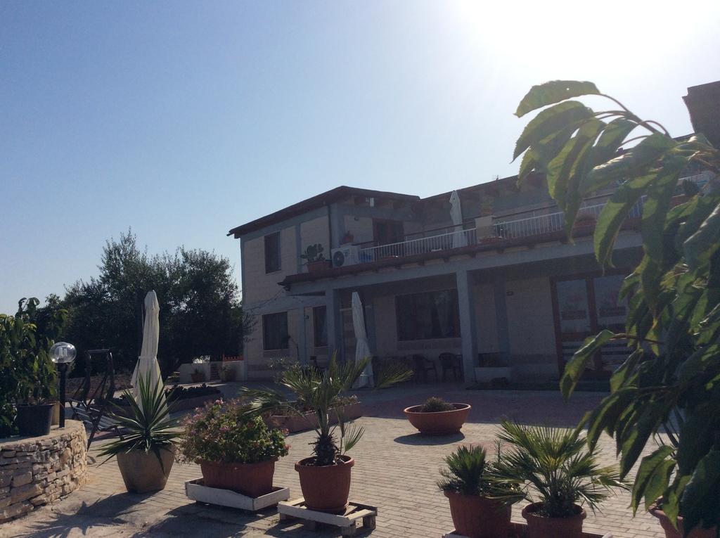 Agriturismo La Ferrovia Molfetta Exterior foto